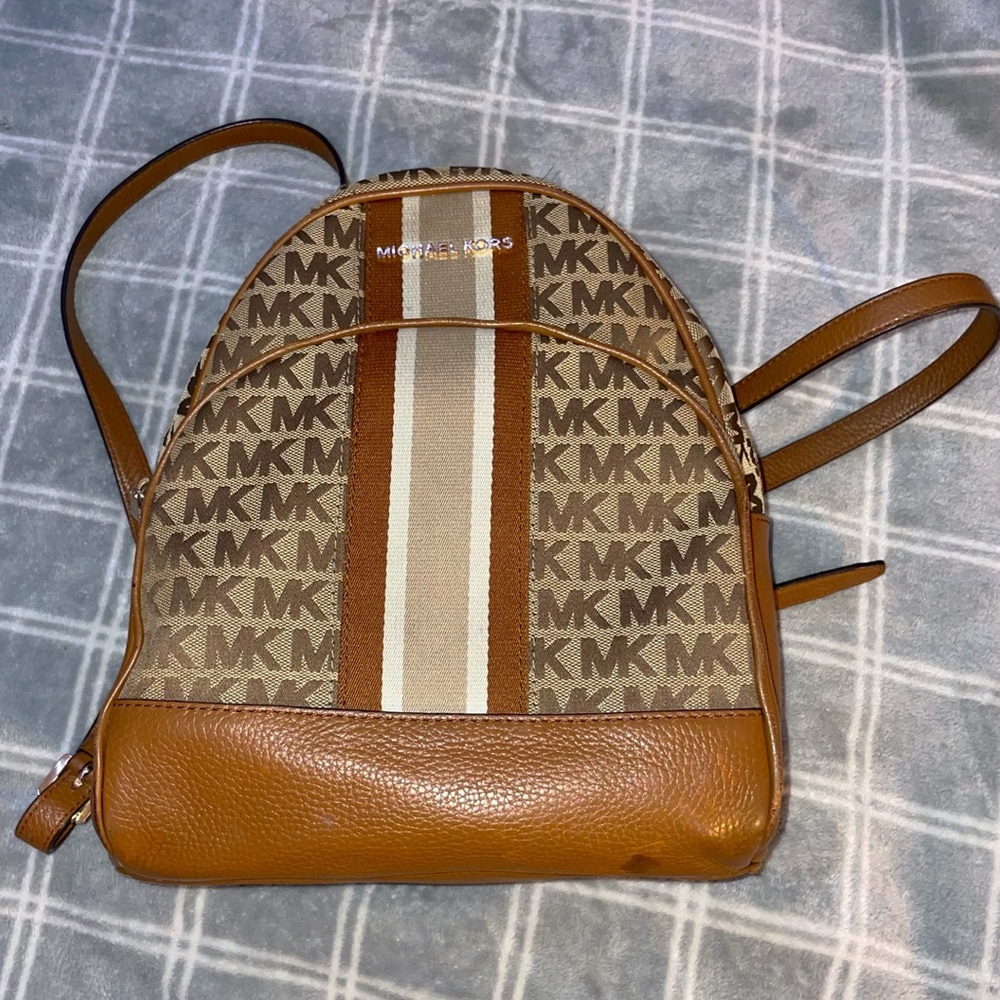 Michael Kors Abbey Medium Signature Stripe Backpack Gem